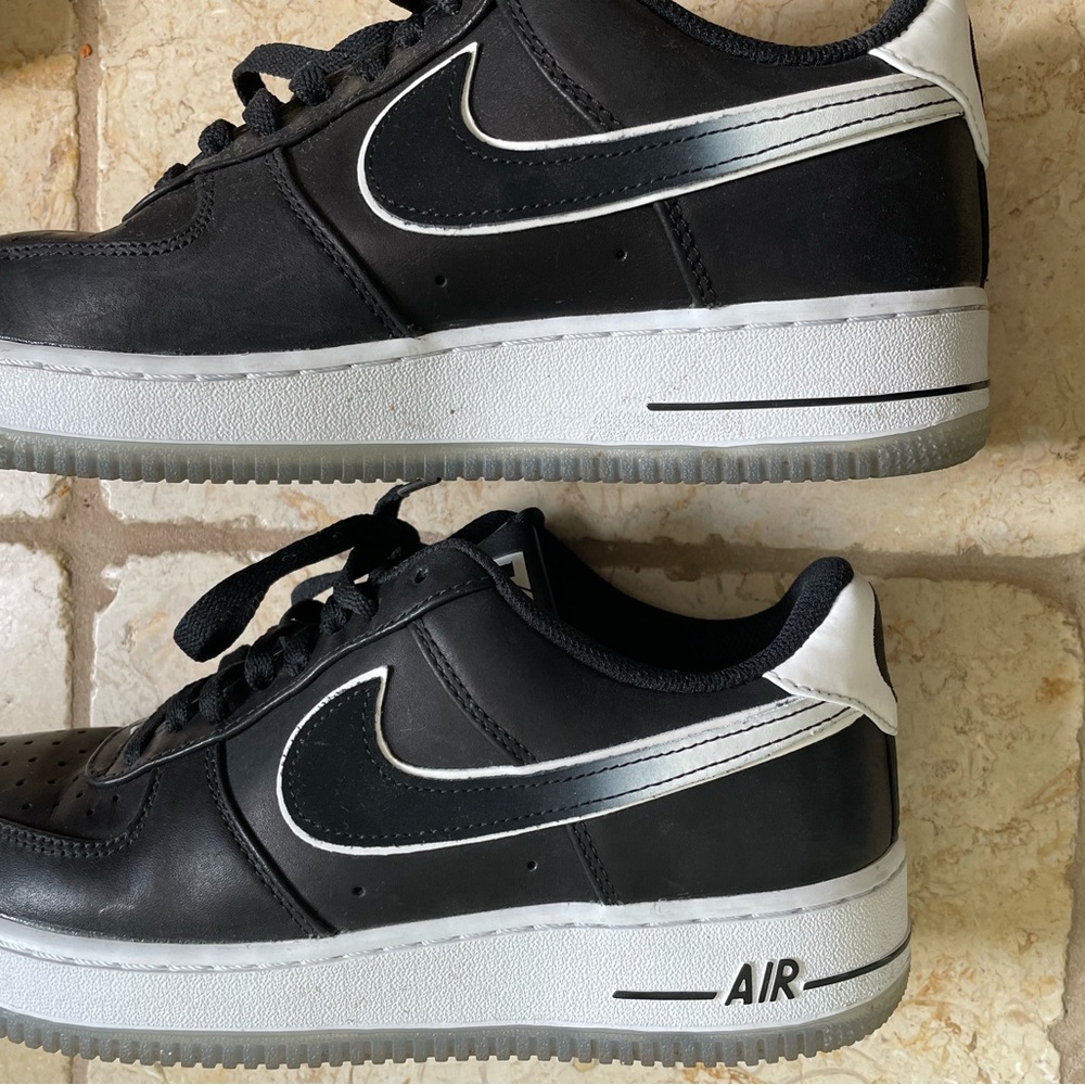 Nike Colin Kaepernick - Size 7.5 Used - image 4